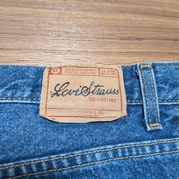 Levi Strauss Signature Relaxed Fit Jeans Womens SZ 17? (36x26) Medium Wash - Picture 7 of 12